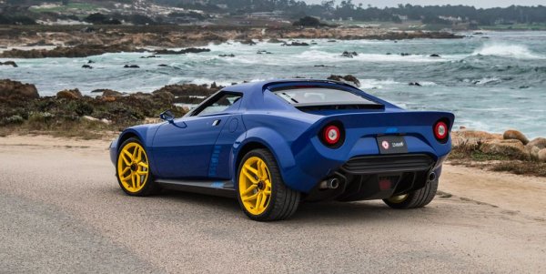 Въпреки че новият Stratos поразително прилича на оригинала, на практика е съвсем друг автомобил. Проектът MAT Stratos е базиран на Ferrari 430, което означава, че задвижването е поверено на V8 мотор, а точно този дизайн остава повече от актуален десетилетия наред.